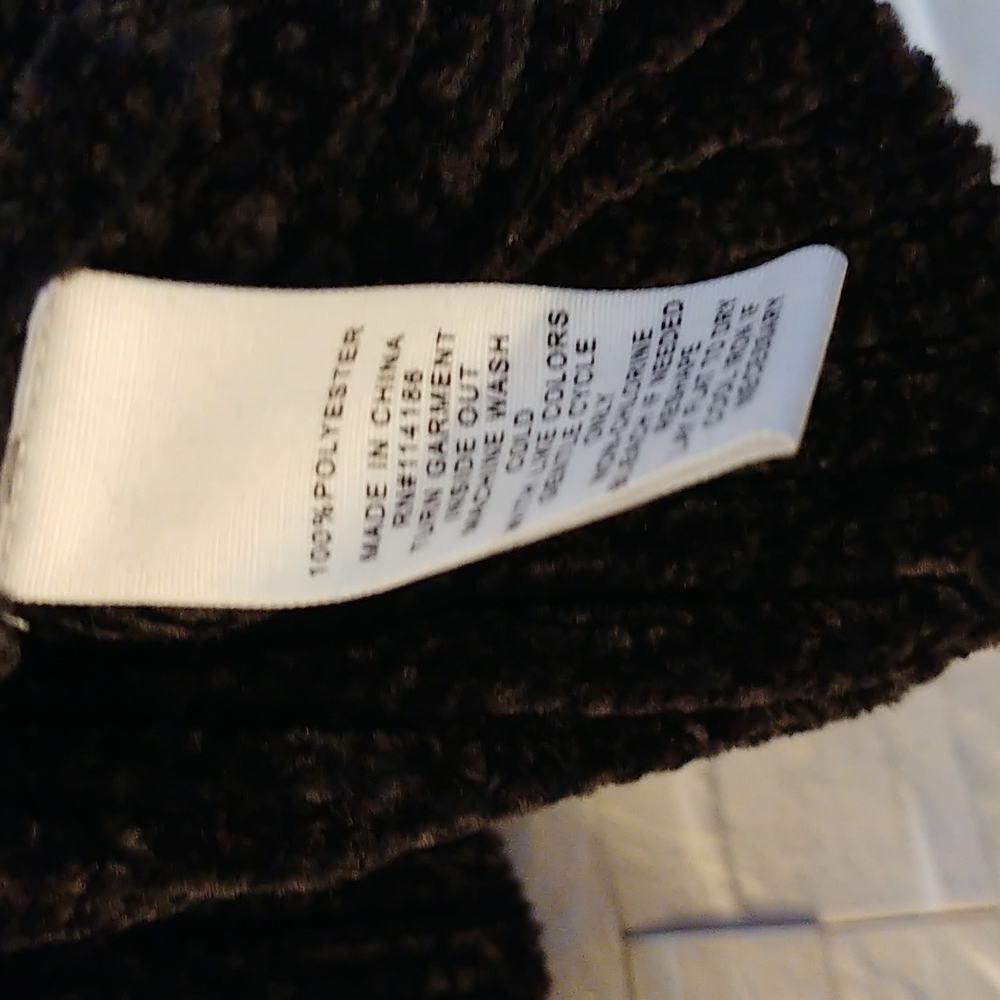 89th & Madison Black Heathered Chenille Sweater – 1X - Picture 8 of 8